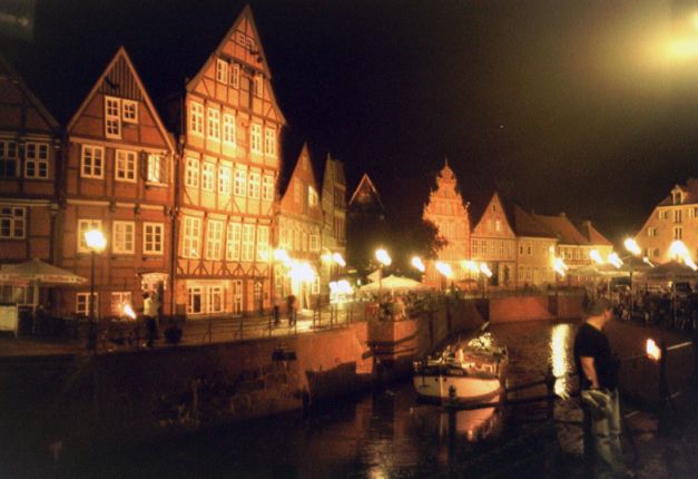 Stade bei Nacht - f�r weitere Fotos bitte klicken